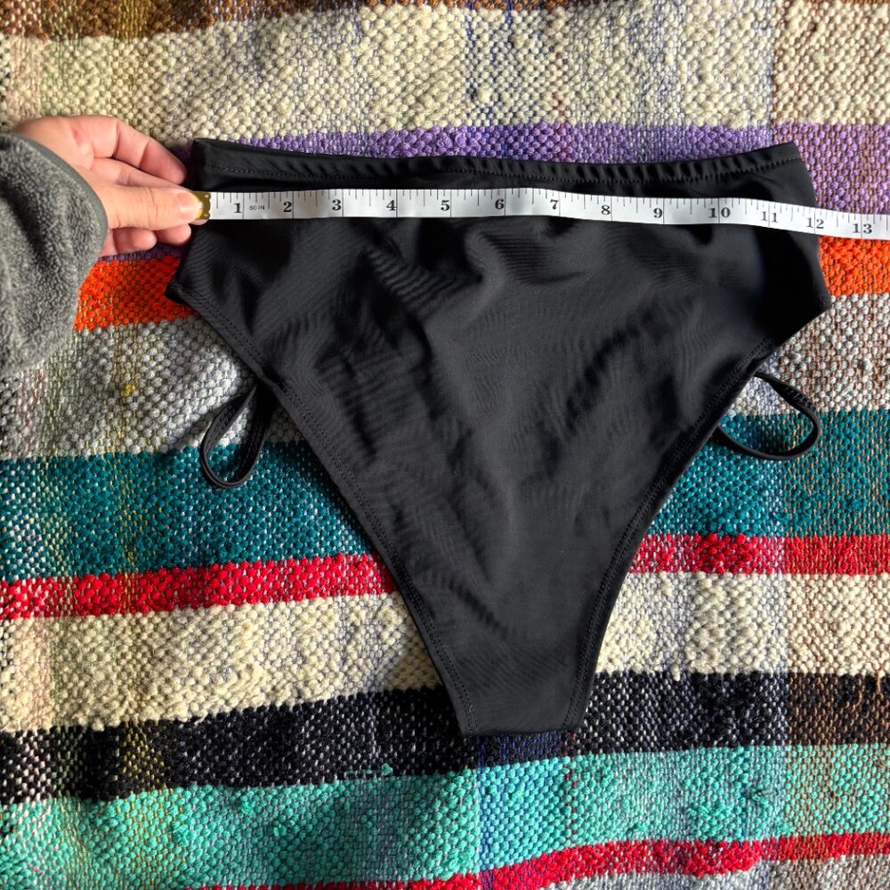 NWT Rev Activ Pole Shorts - Black, Size M (fits size S) - Picture 6 of 9